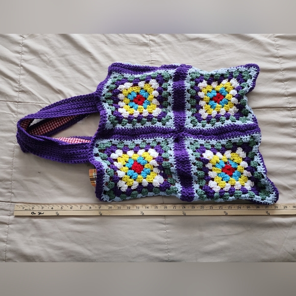 Women's Crochet Handmade Tote Bag with liner and a pocket - Picture 6 of 10